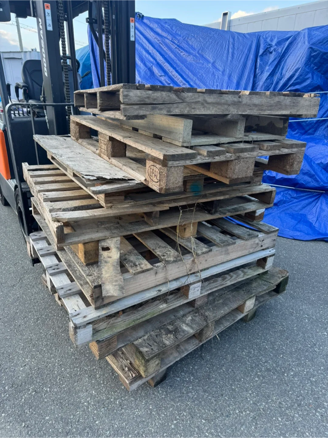 중고 나무 팔레트