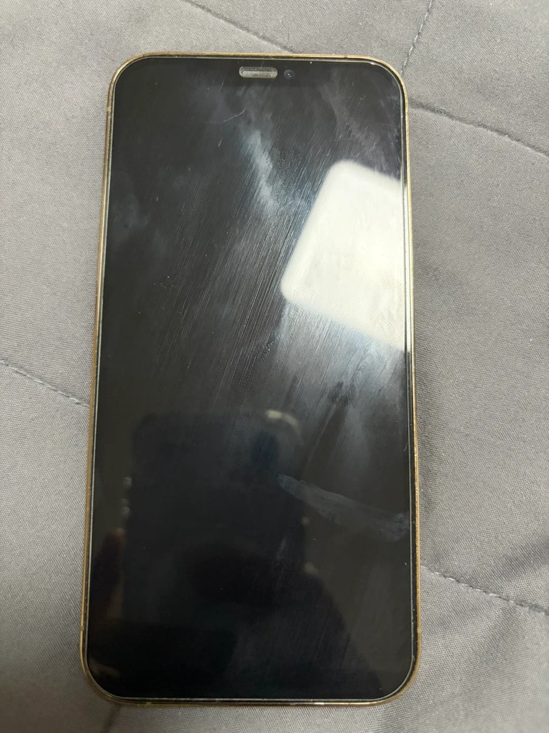 아이폰 12 Pro 골드 256GB 판매합니다