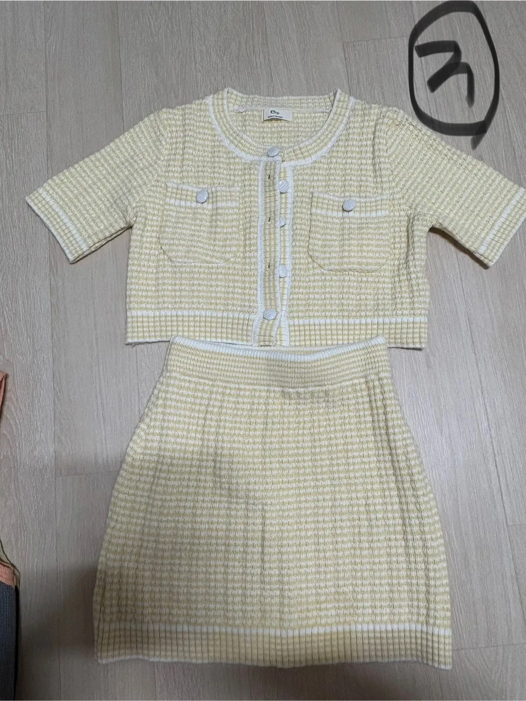 옷 정리해요! 각 2,000원