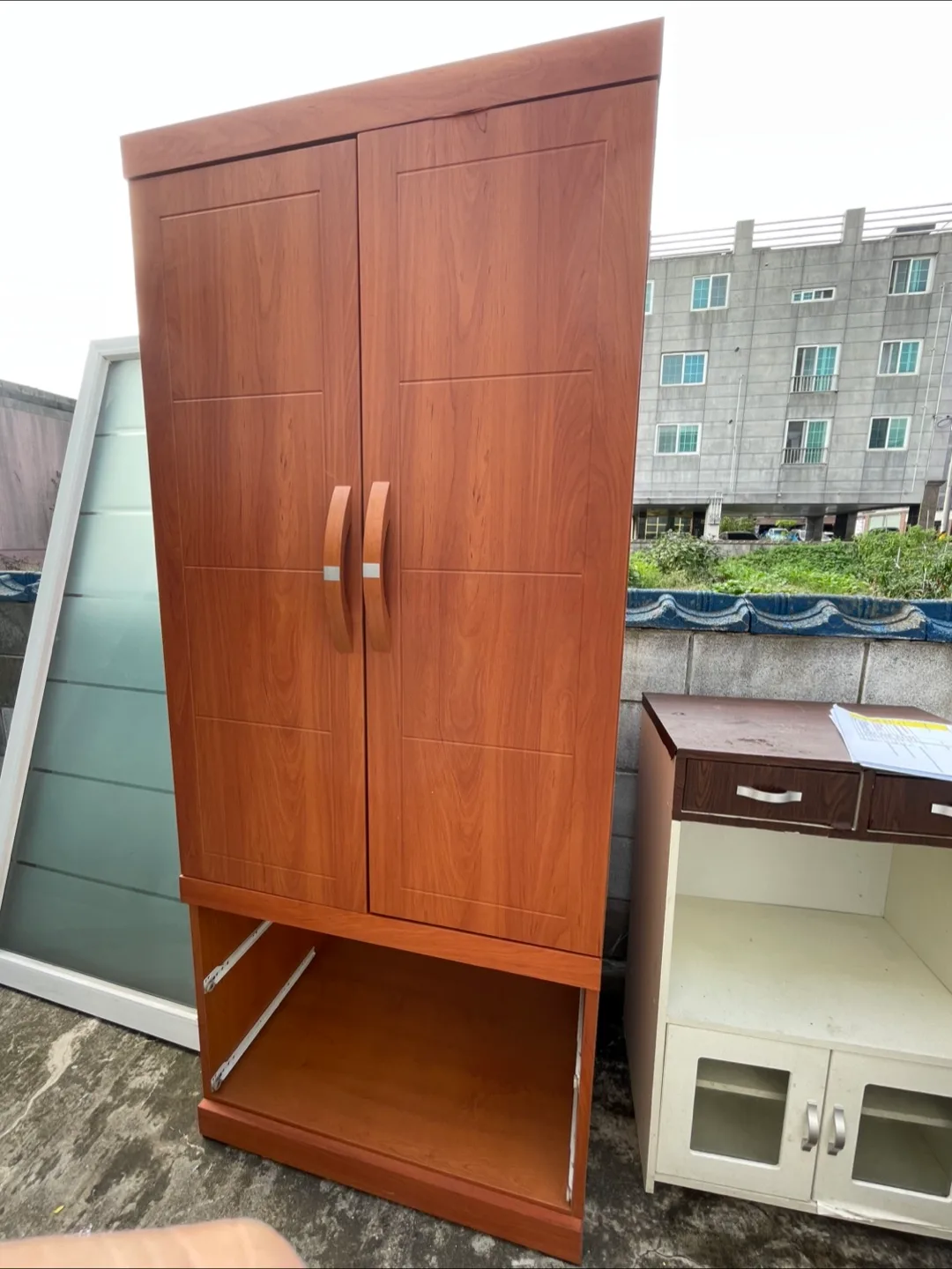 중고가구 나눔(장롱,수납장,테이블,의자,칸막이)