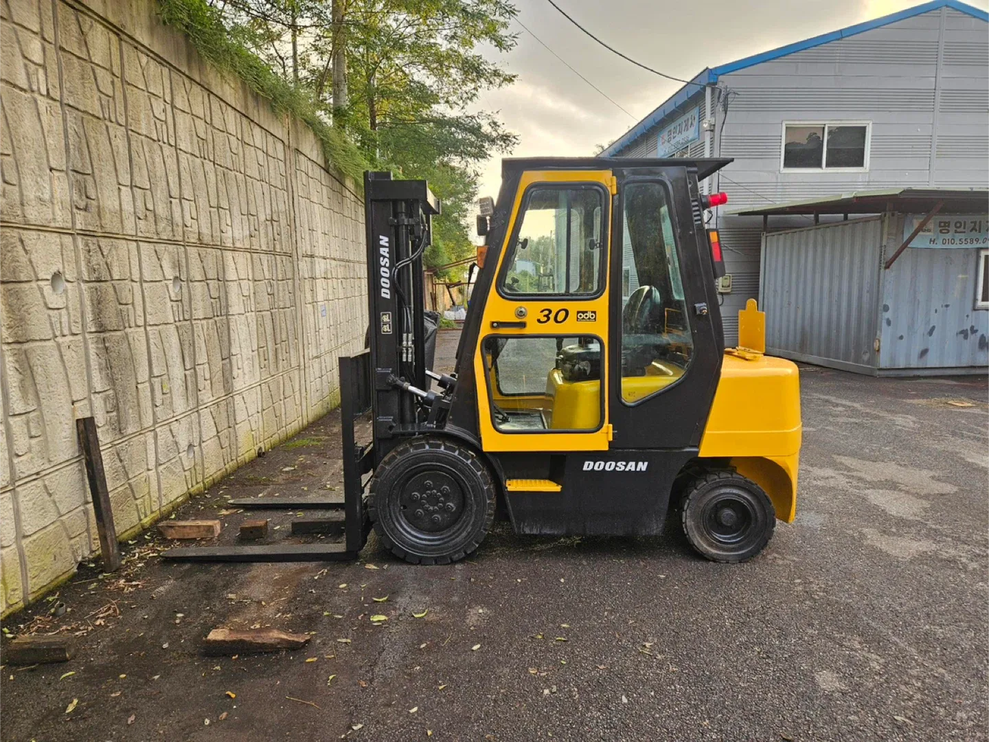 [중고지게차] 두산 D30S-3 3톤 3단 디젤지게차(자동발) 판매 | 한결지게차
