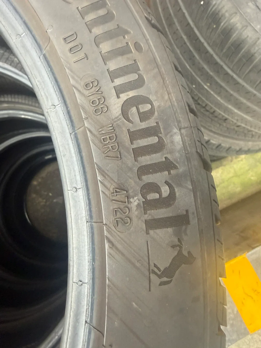 그랜져,K7,K8,BMW5시리즈 245/40/19 컨티넨탈,마제스티9 중고타이어 한대분