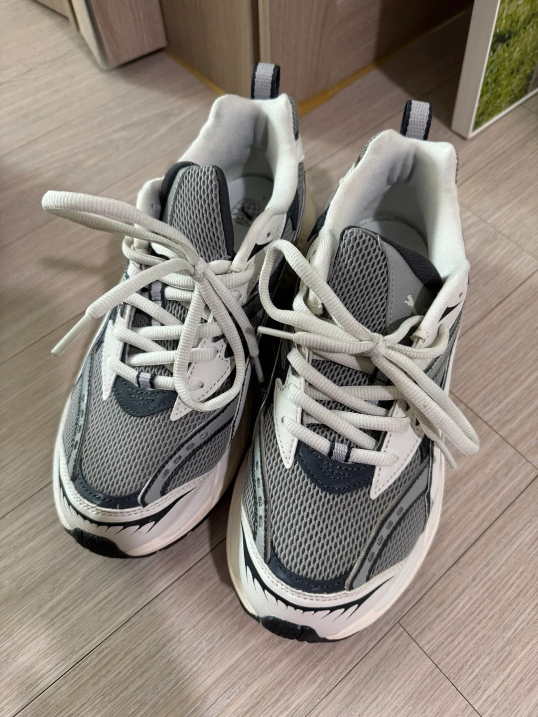 퓨마 런닝화 265