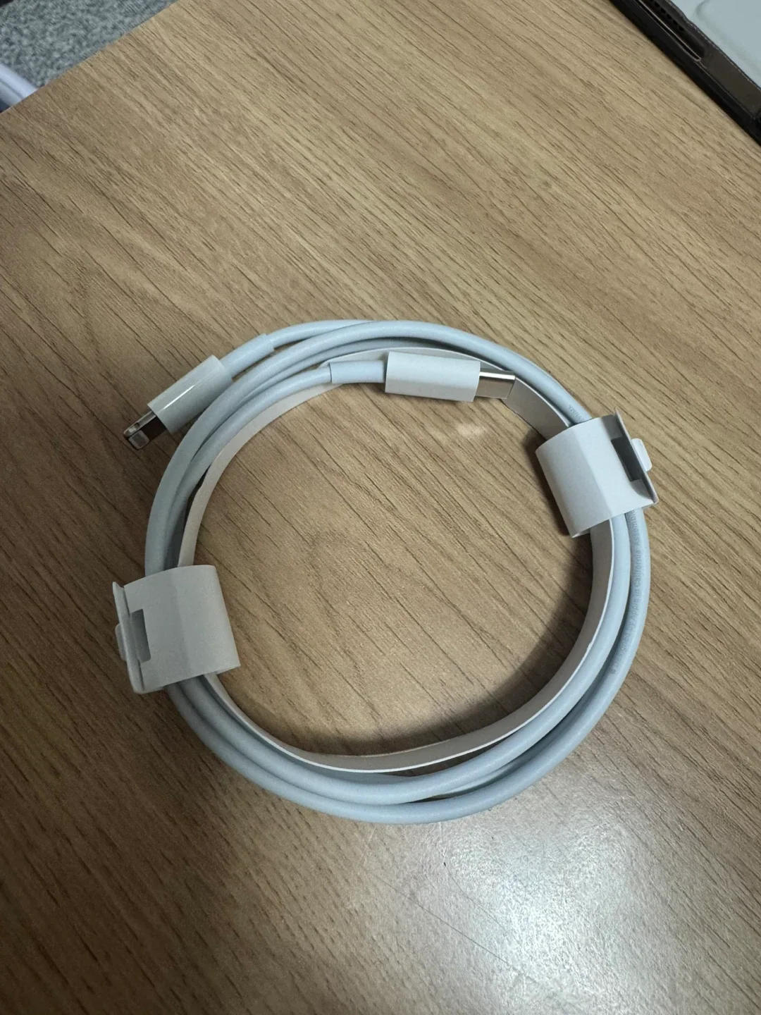 애플 USB-C to 라이트닝 케이블 (새제품) 및 중고