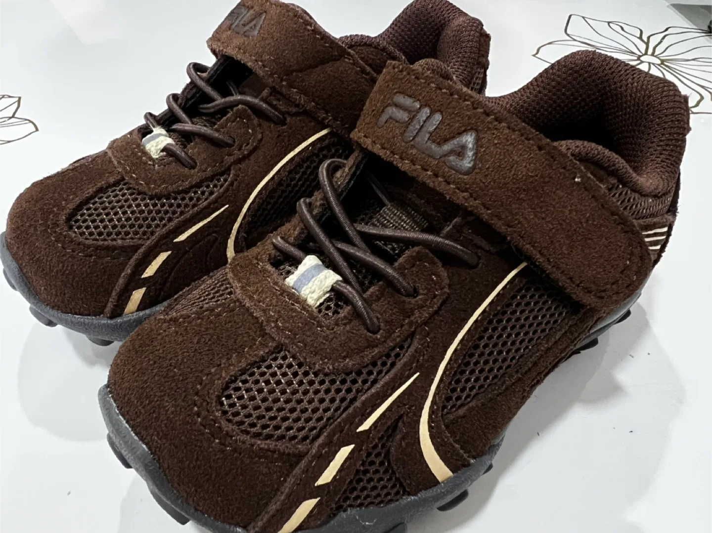 휠라 리틀에샤페 운동화 새상품