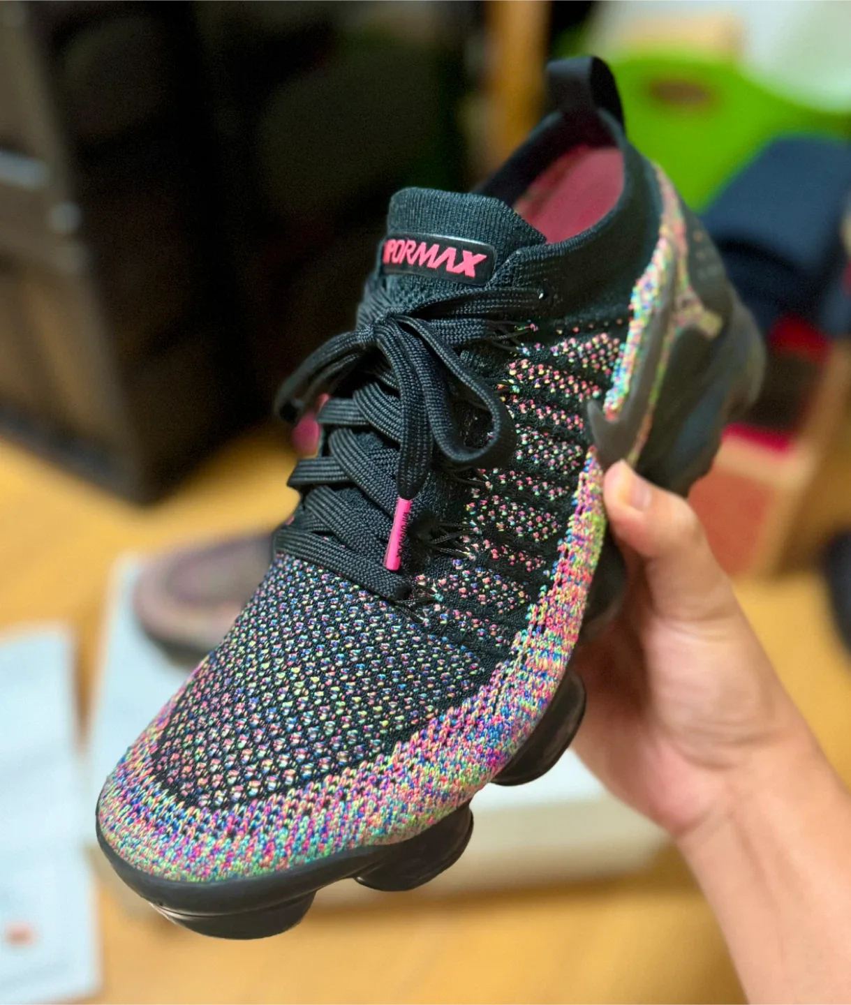 나이키 베이퍼맥스 플라이니트2 멀티컬러 260 중고팝니다.