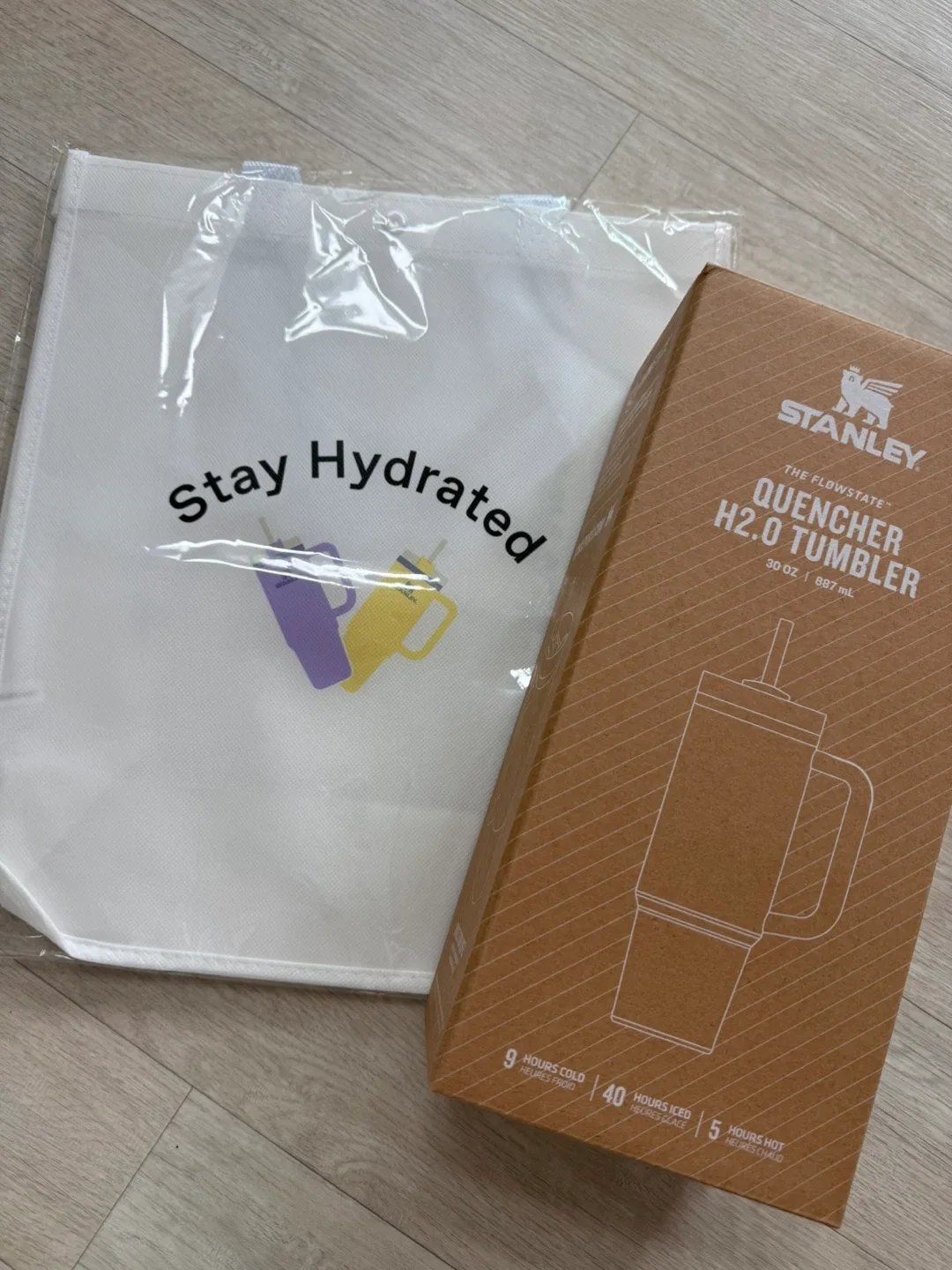 스탠리 퀜처 H2.0 텀블러 887ml 체리 블로썸 새상품