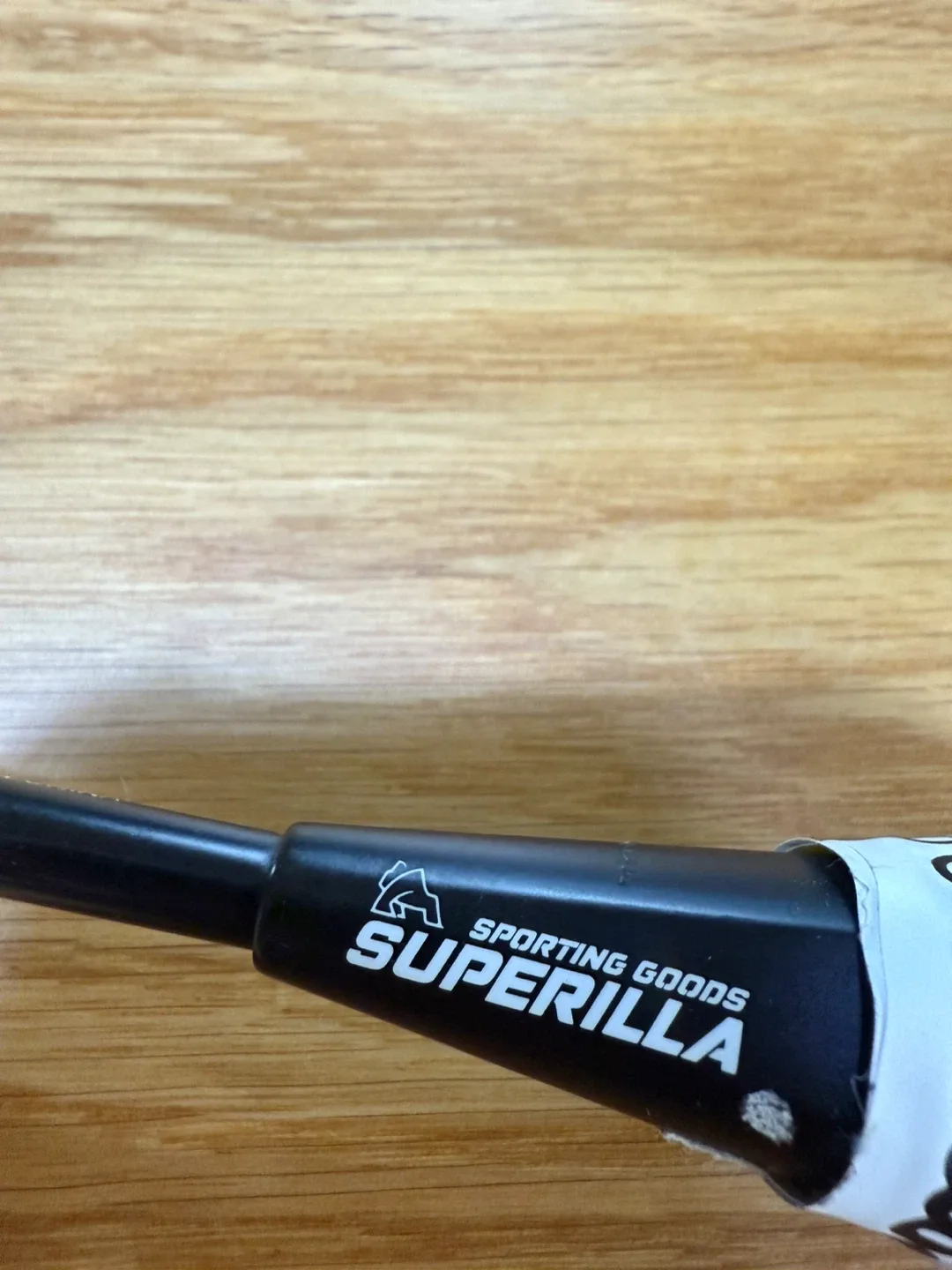 슈퍼릴라 BITER 1300 배드민턴 라켓 (중고)