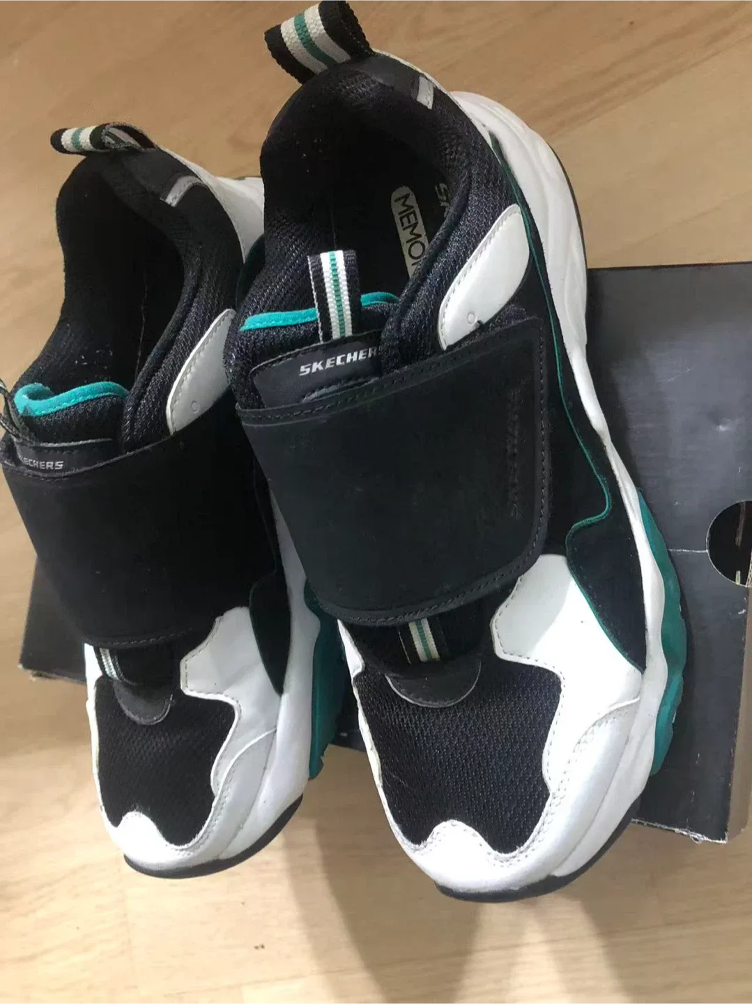 스케쳐스 운동화 260 중고