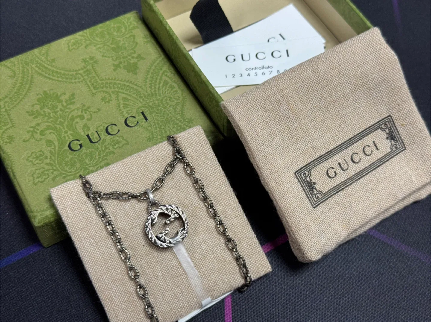 구찌 인터로킹 팬던트 목걸이(미사용)