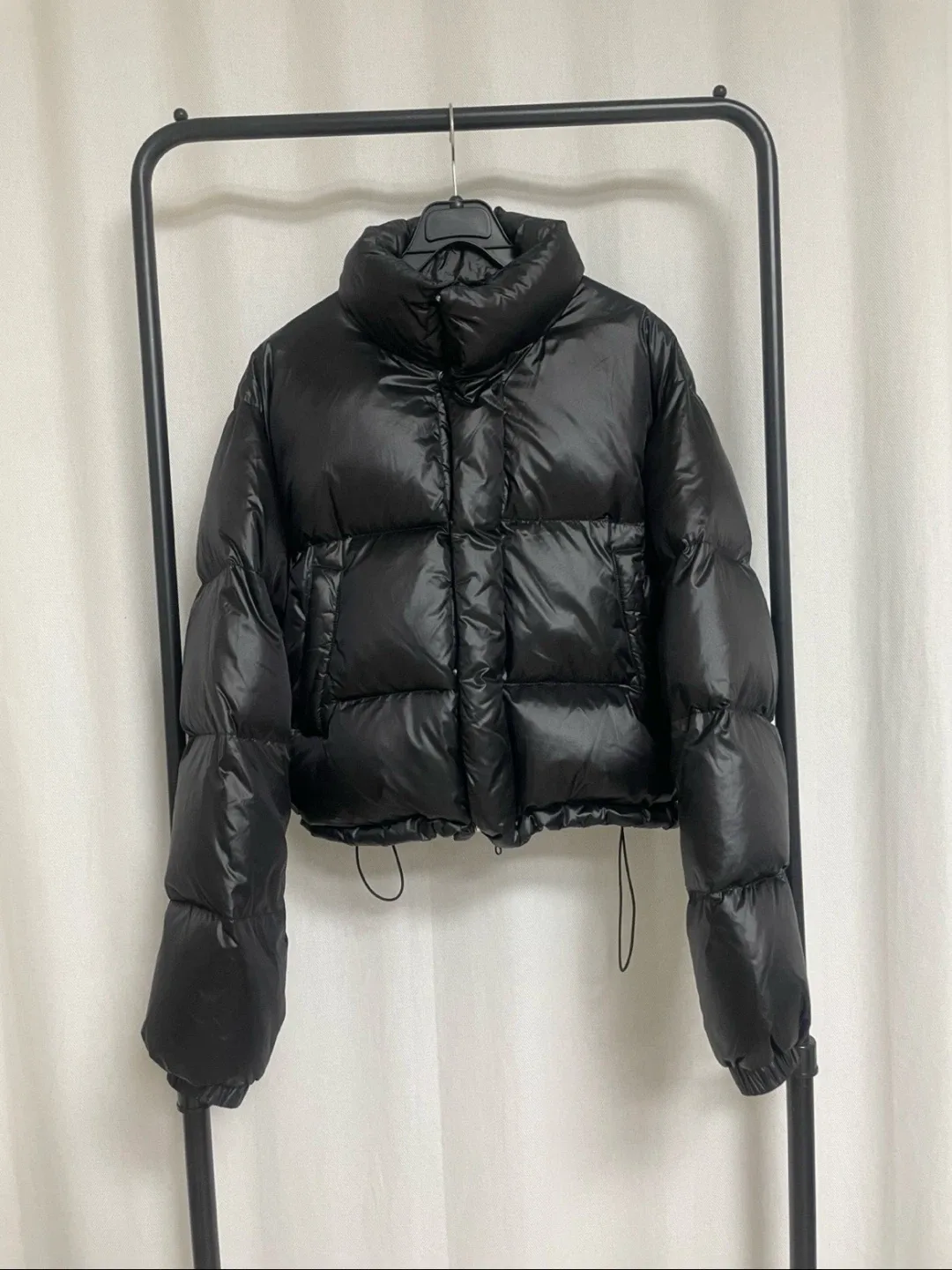 덕다운 크롭패딩 블랙 무료배송