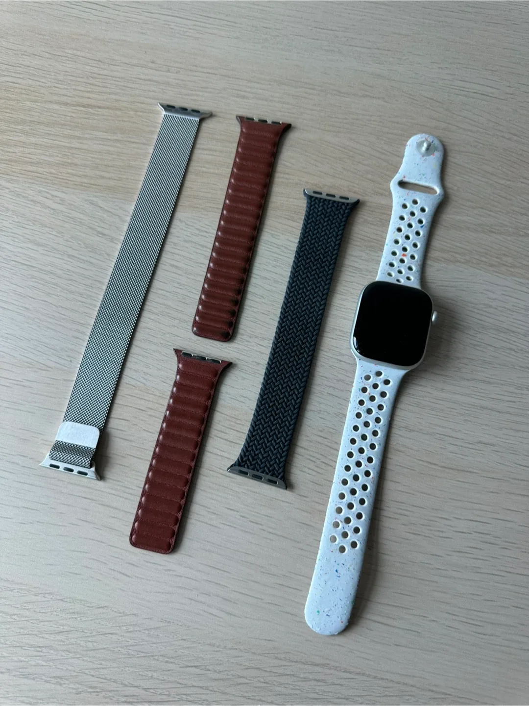 애플워치 Series 10 42mm + 정품 스트랩 + 애캐플