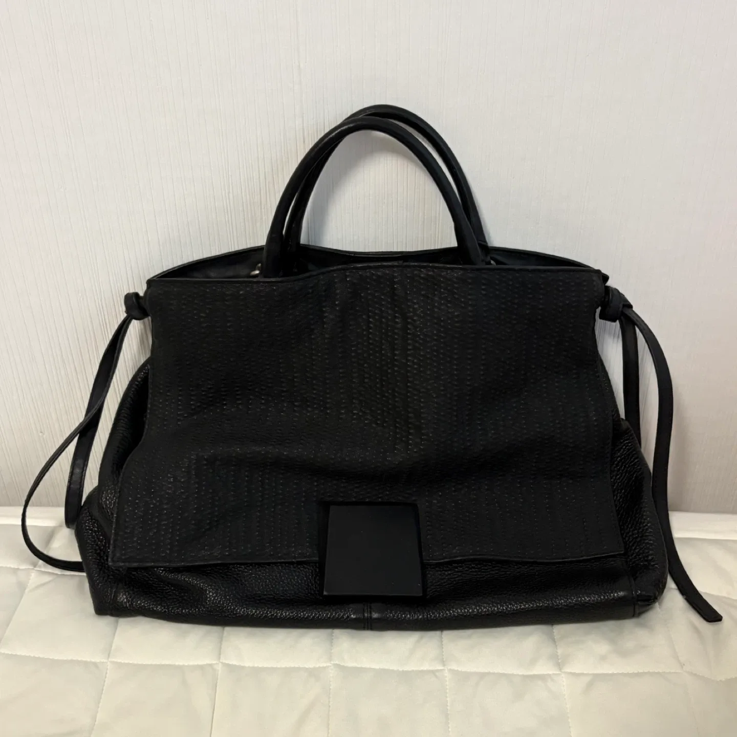 ‼️루즈앤라운지 블랙 가죽 토트백 판매합니다‼️