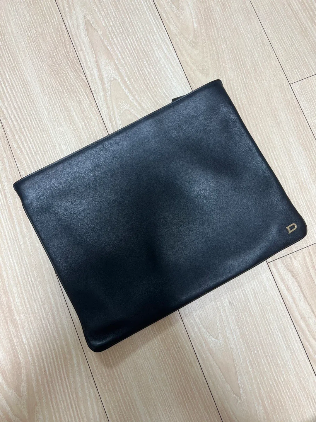 델보 레더 파우치 블랙