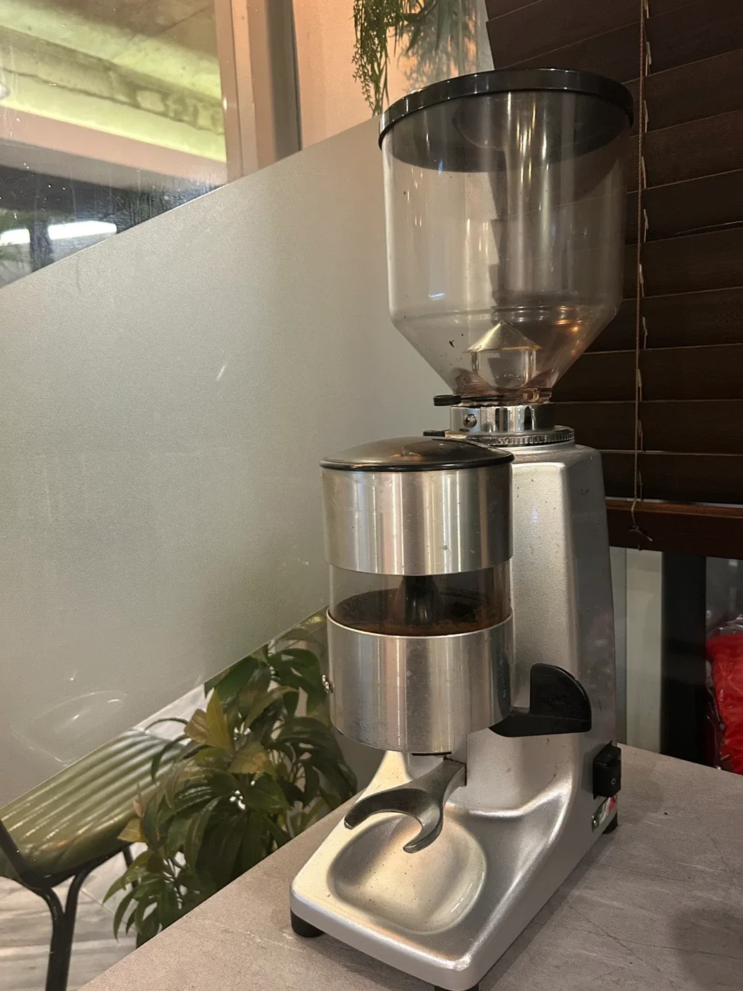 Quamar 커피 수동 그라인더 (중고)