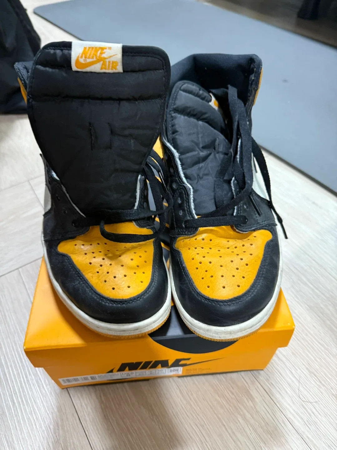 나이키 조던1 레트로 하이OG 택시 275