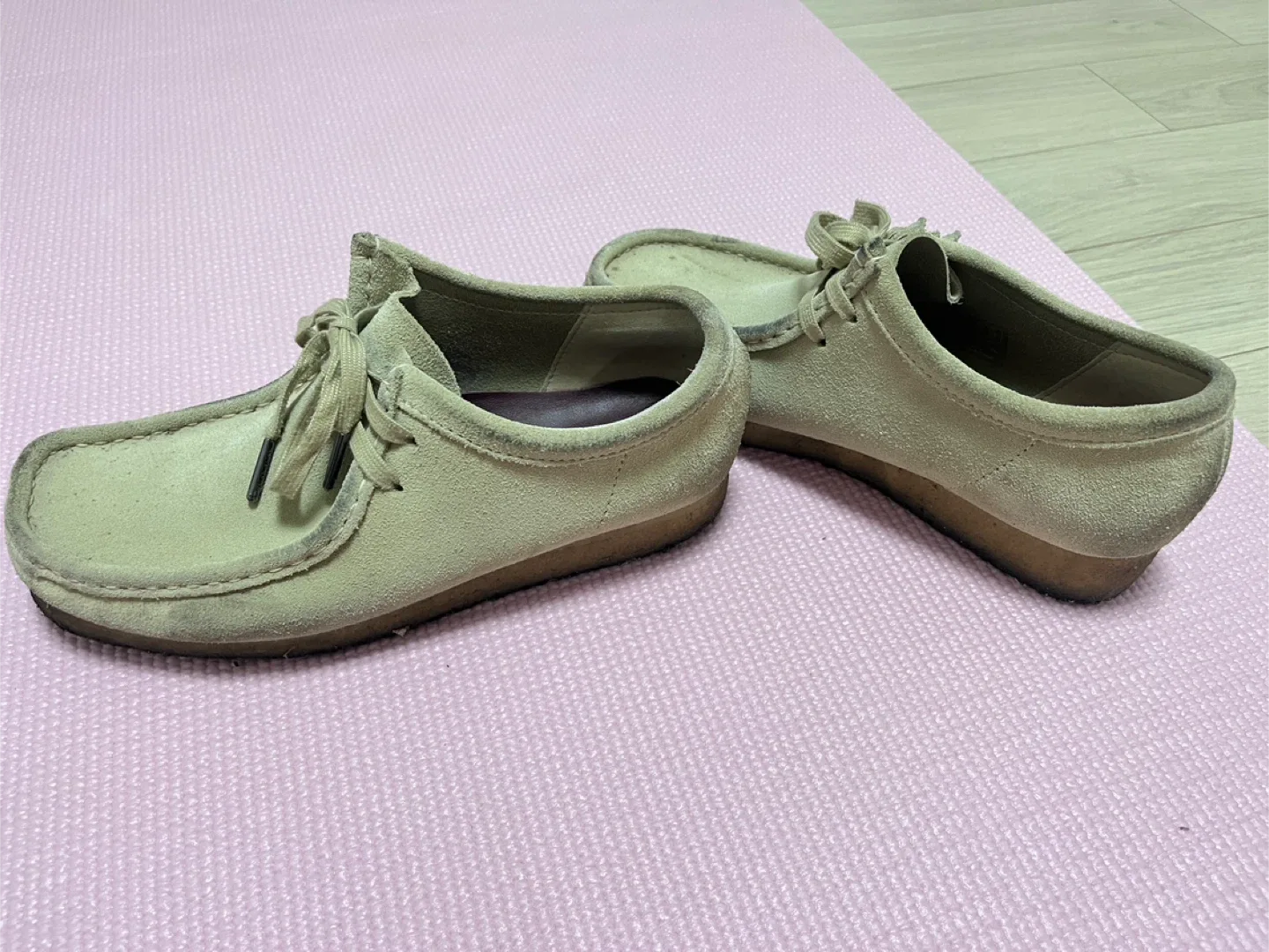 클락스 왈라비 메이플 스웨이드 250