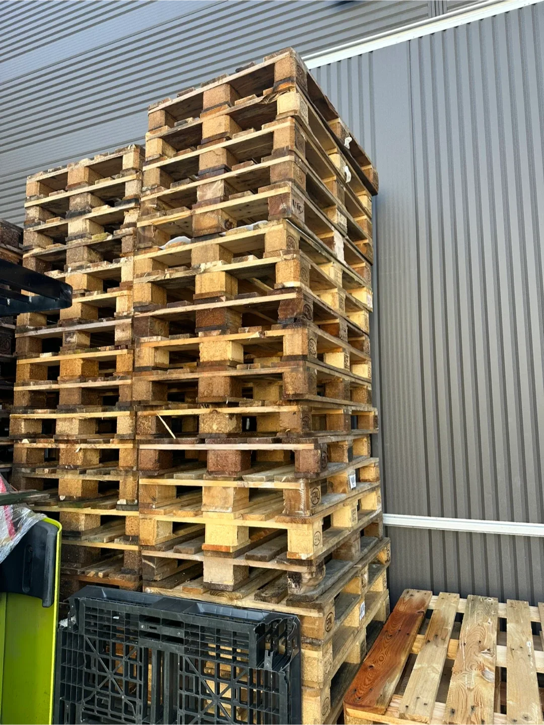 중고 나무 팔레트