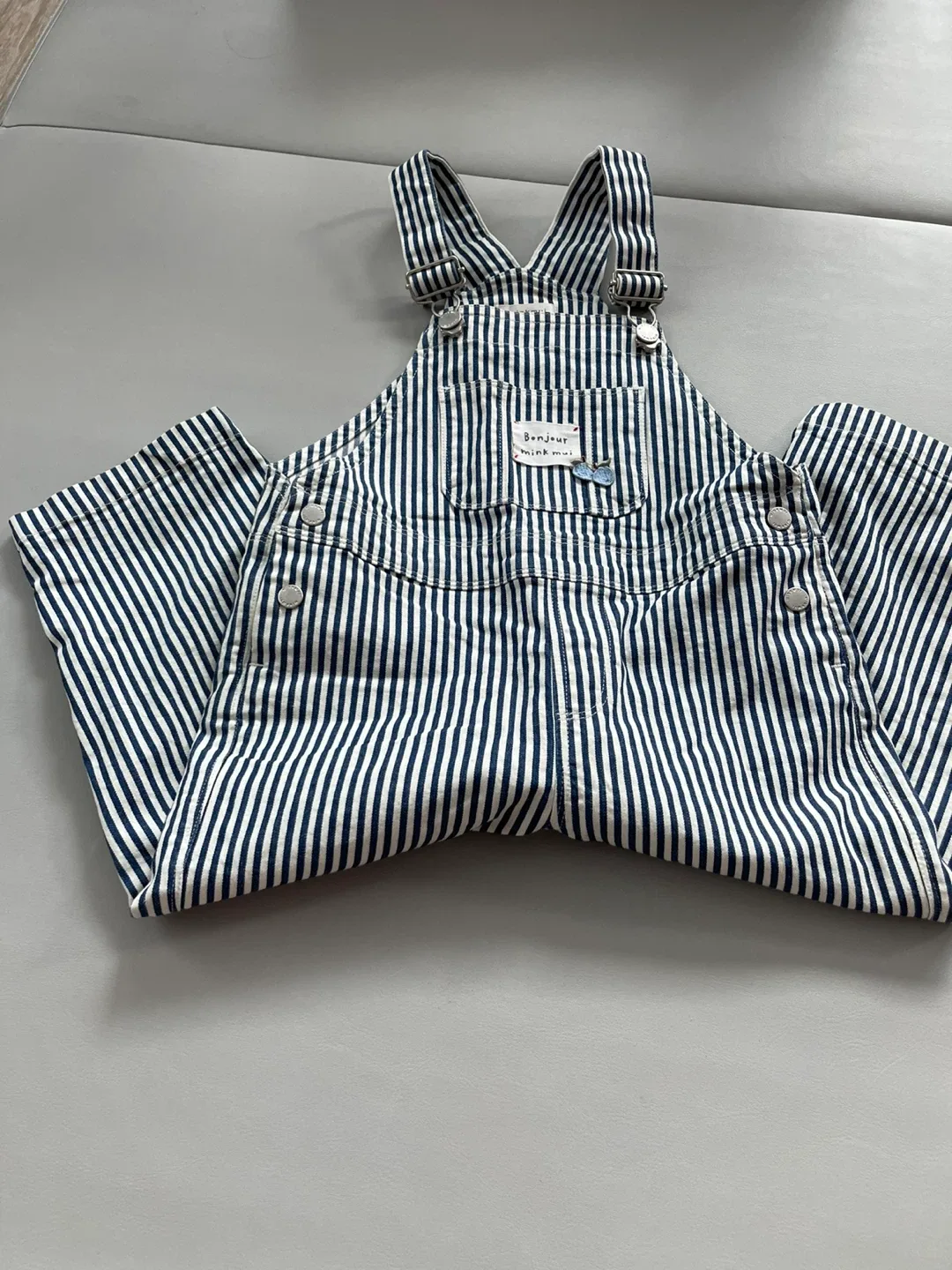 밍크뮤 스트라이프 멜빵바지