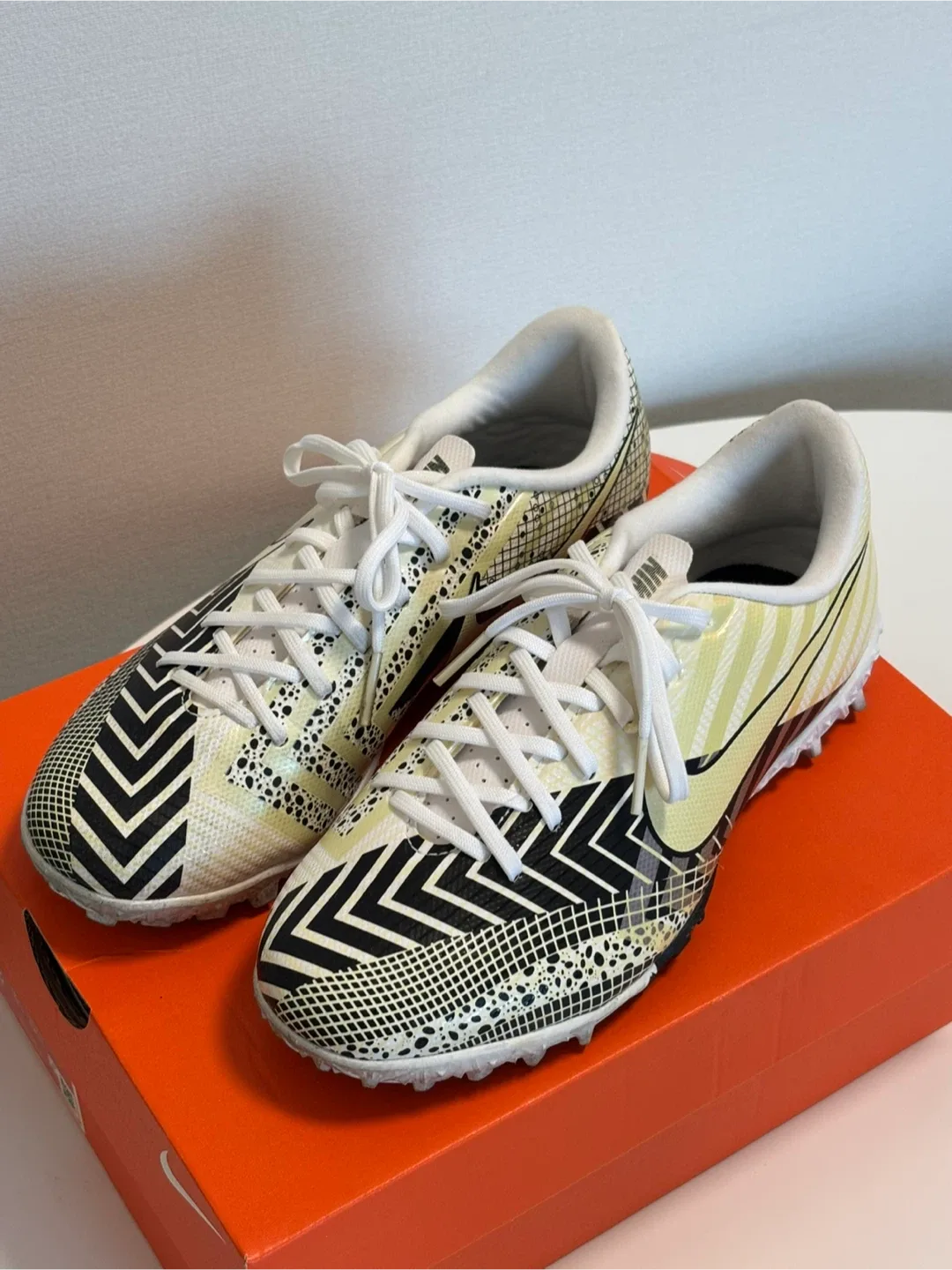 나이키 JR 베이퍼 13 풋살화 225mm