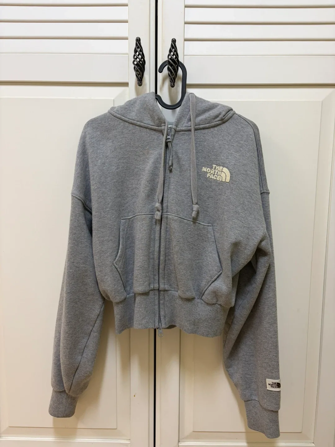 노스페이스 화이트라벨 크롭 후드집업 판매합니다🩶