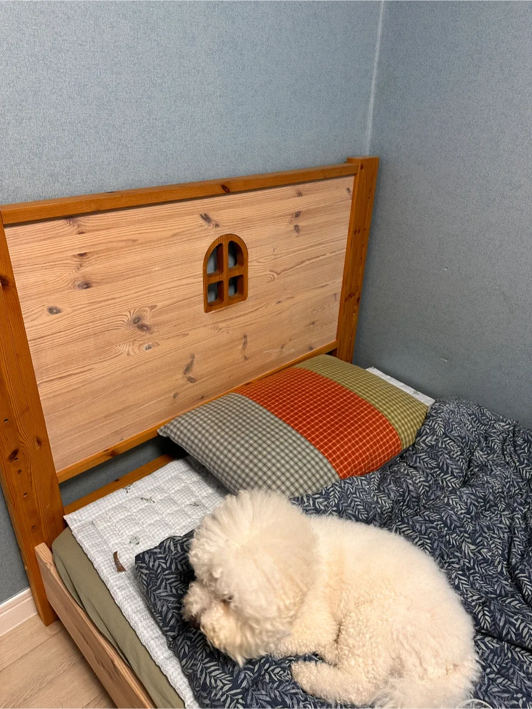 원목 침대 ,메트리스. 모두