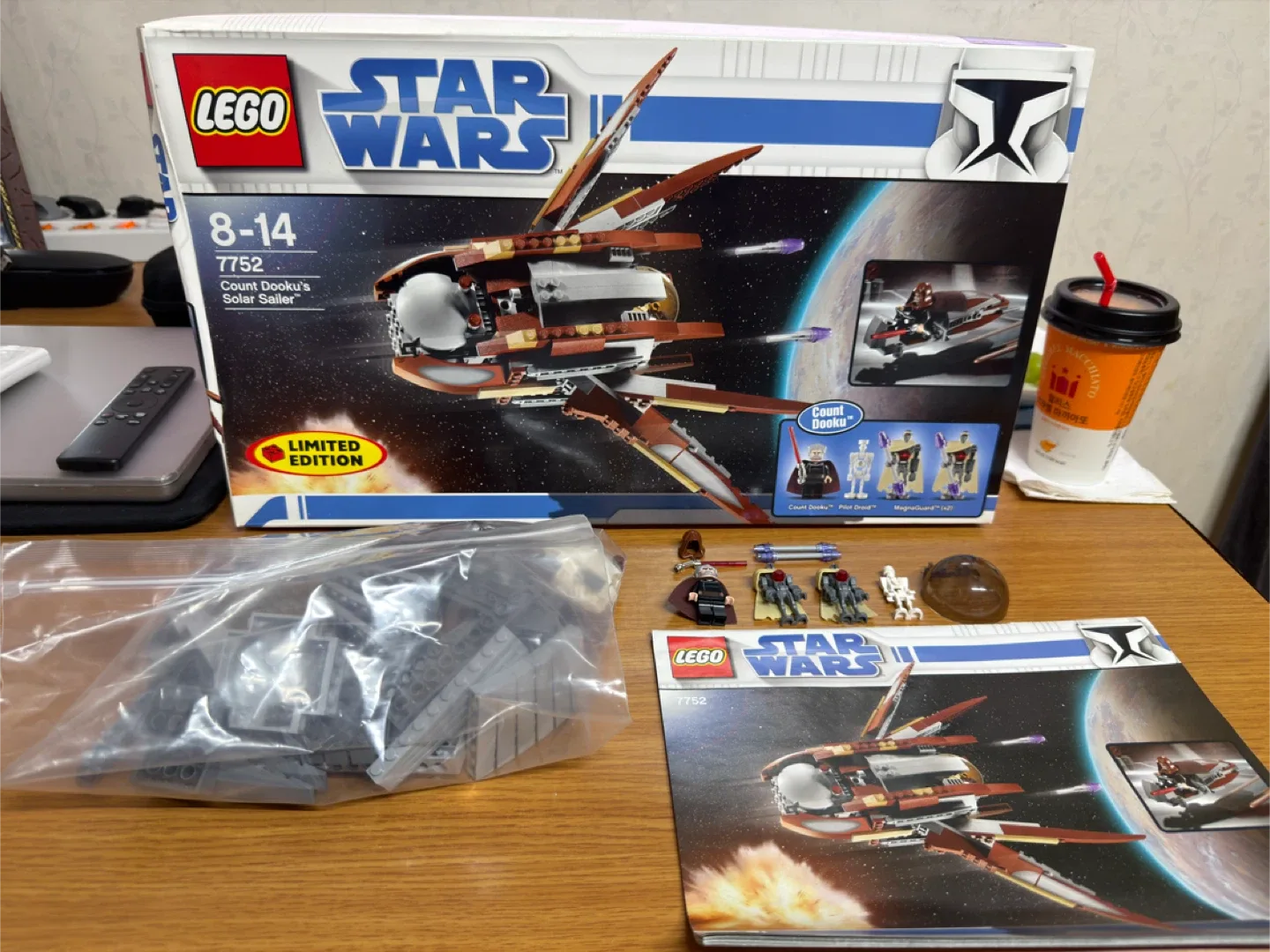 레고 스타워즈 7752 Count Dooku's Solar Sailer (중고)