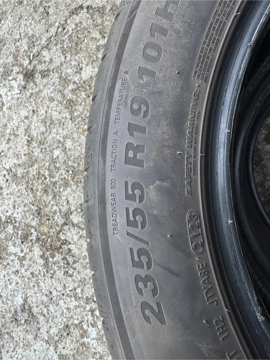 235/55R19 EV전용 금호 중고 타이어