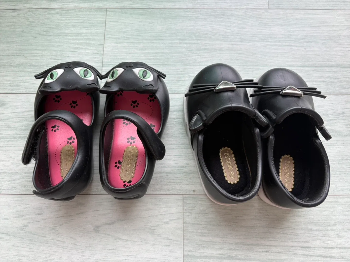 미니멜리사 고양이, 블랙 신발 두개 팔아요