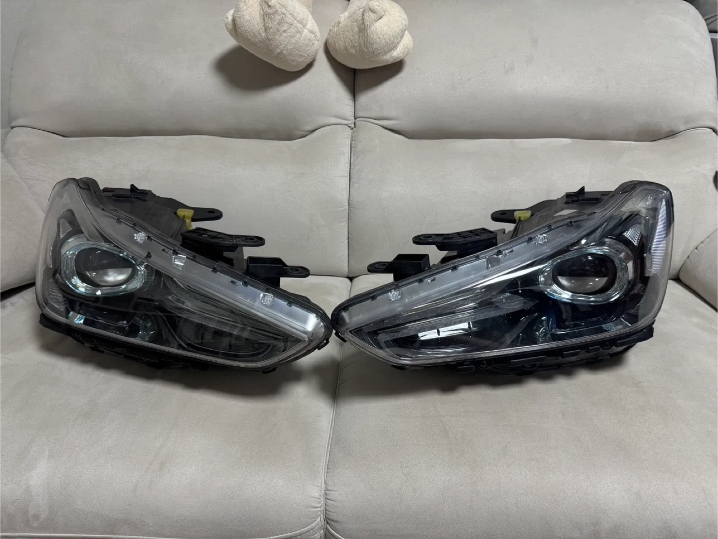 G70 엘리트 헤드라이트 판매합니다. 배달가능