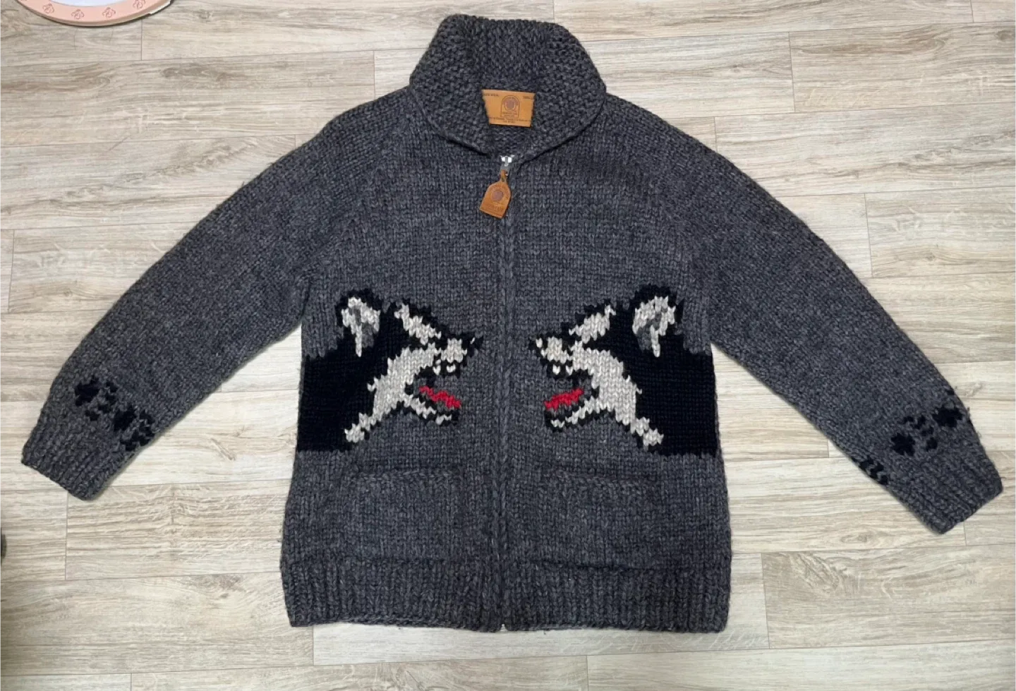 헤지스 캐나다 핸드메이드 울프 코위찬 100