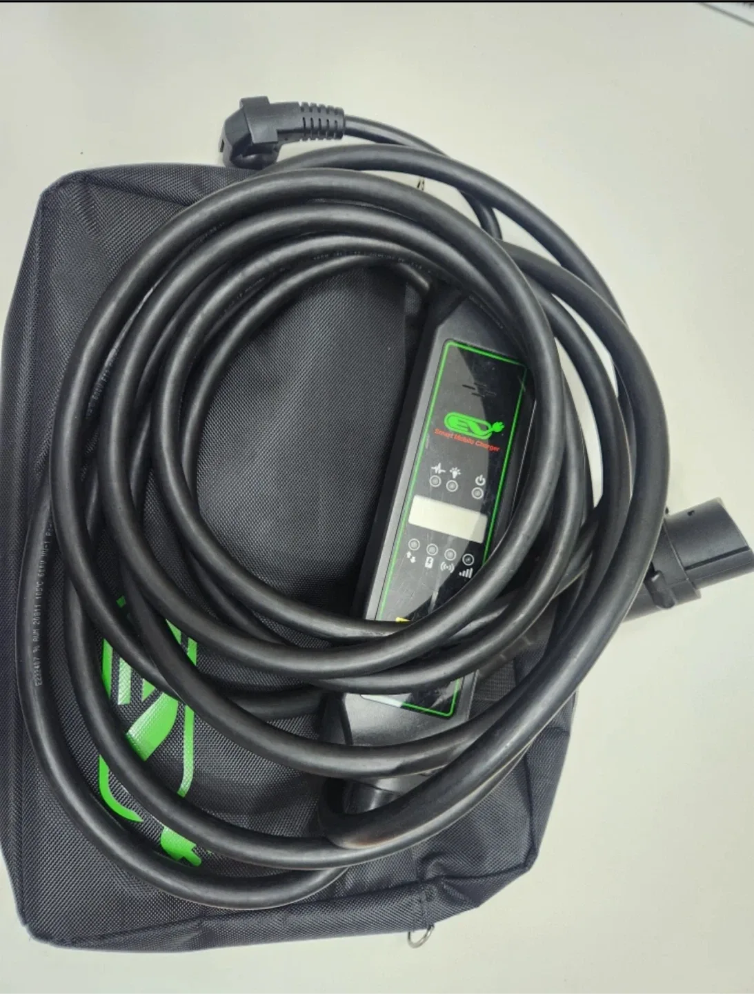 파워큐브 이동형 충전기