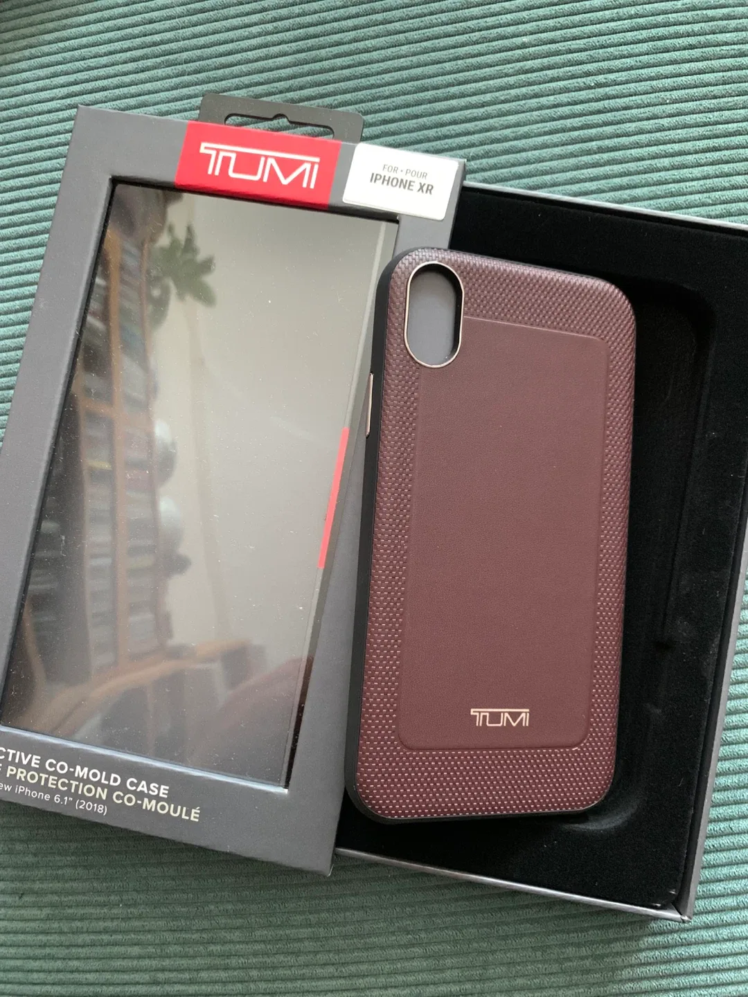 TUMI 아이폰 XR 케이스 (미사용)