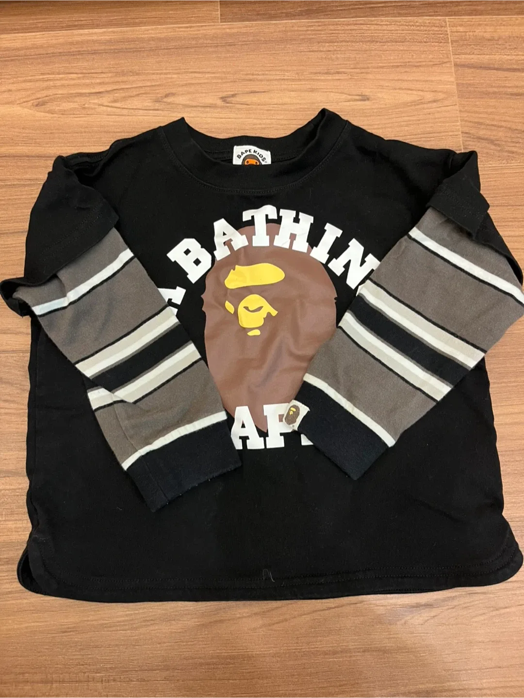 베이프 키즈 블랙 긴팔 티셔츠