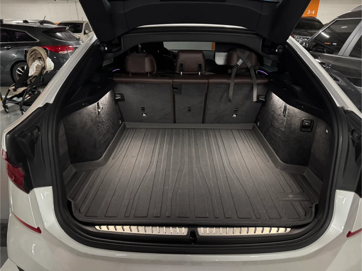 [중고] BMW 6GT 트렁크 매트