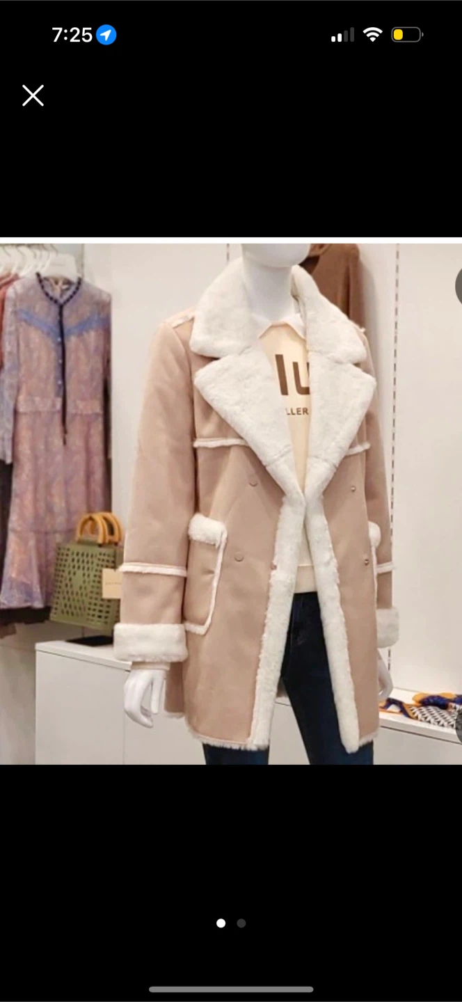 코인코즈 베이지 무스탕