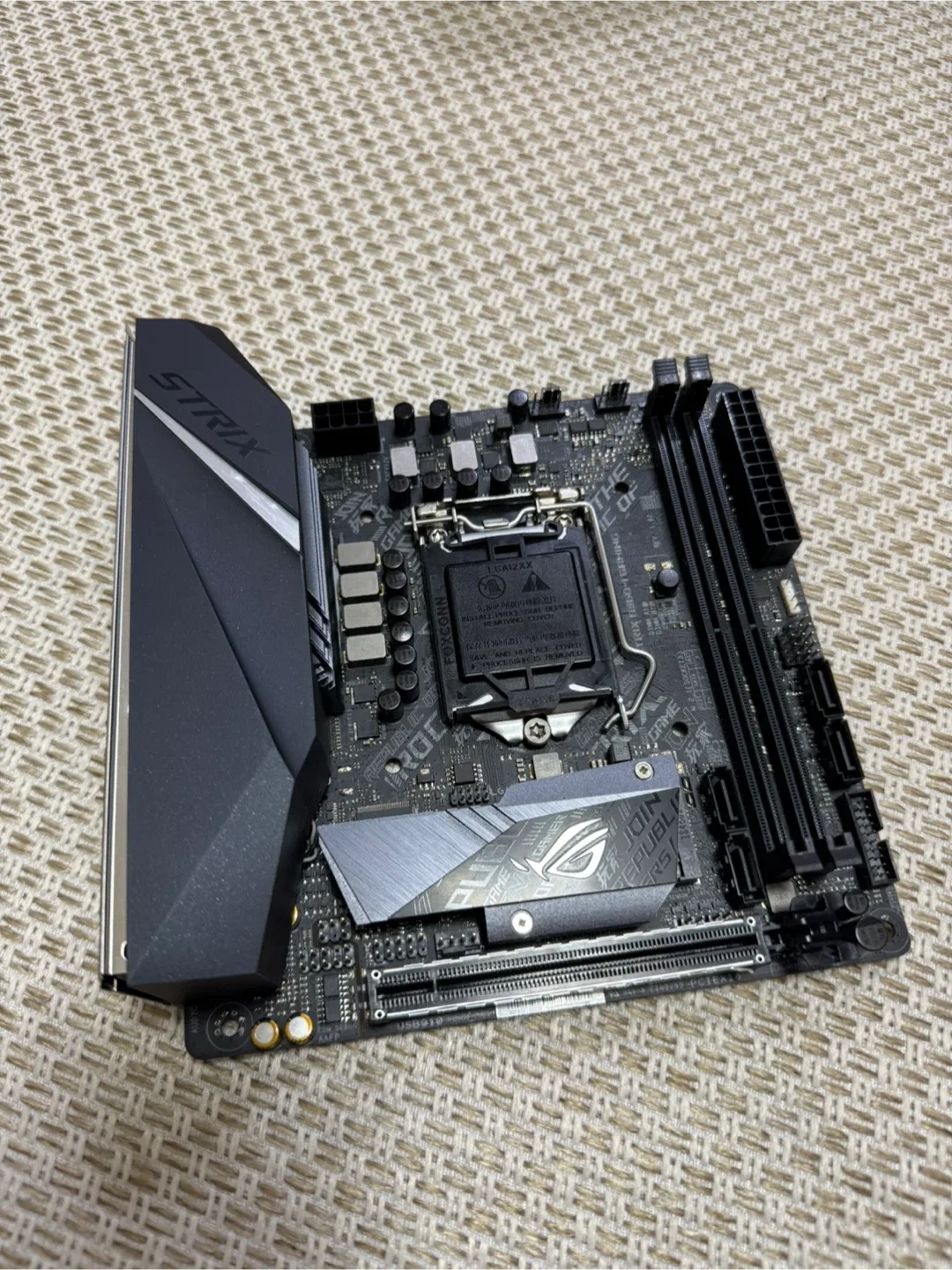 ASUS ROG STRIX B360-i itx 메인보드 부품용