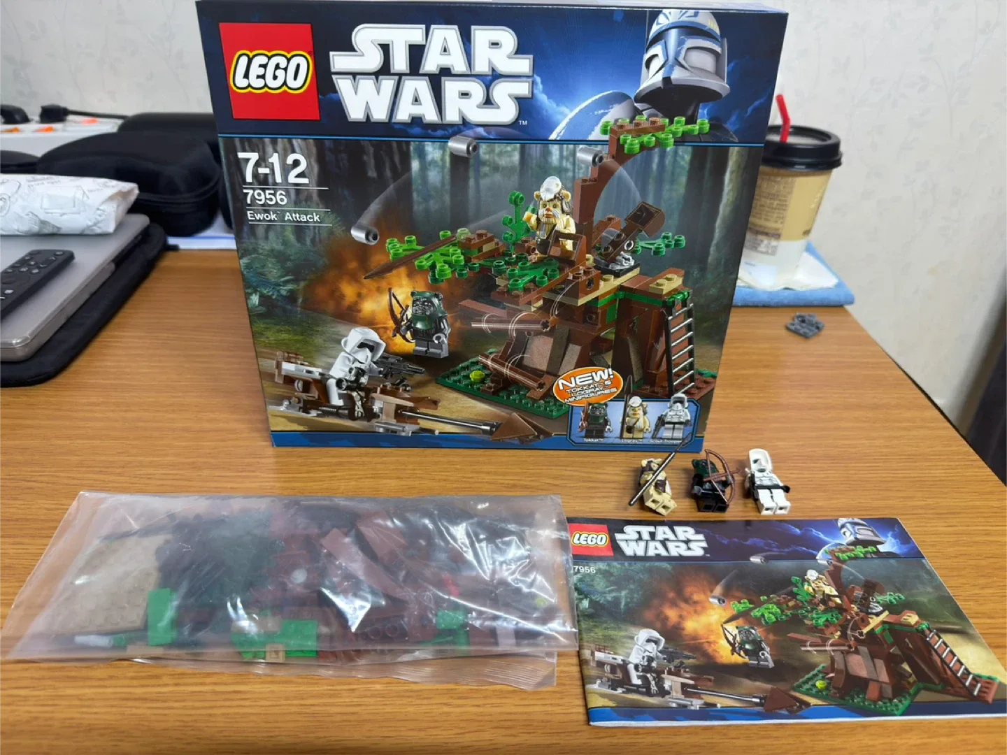 레고 스타워즈 7956 이웍 어택 (중고)