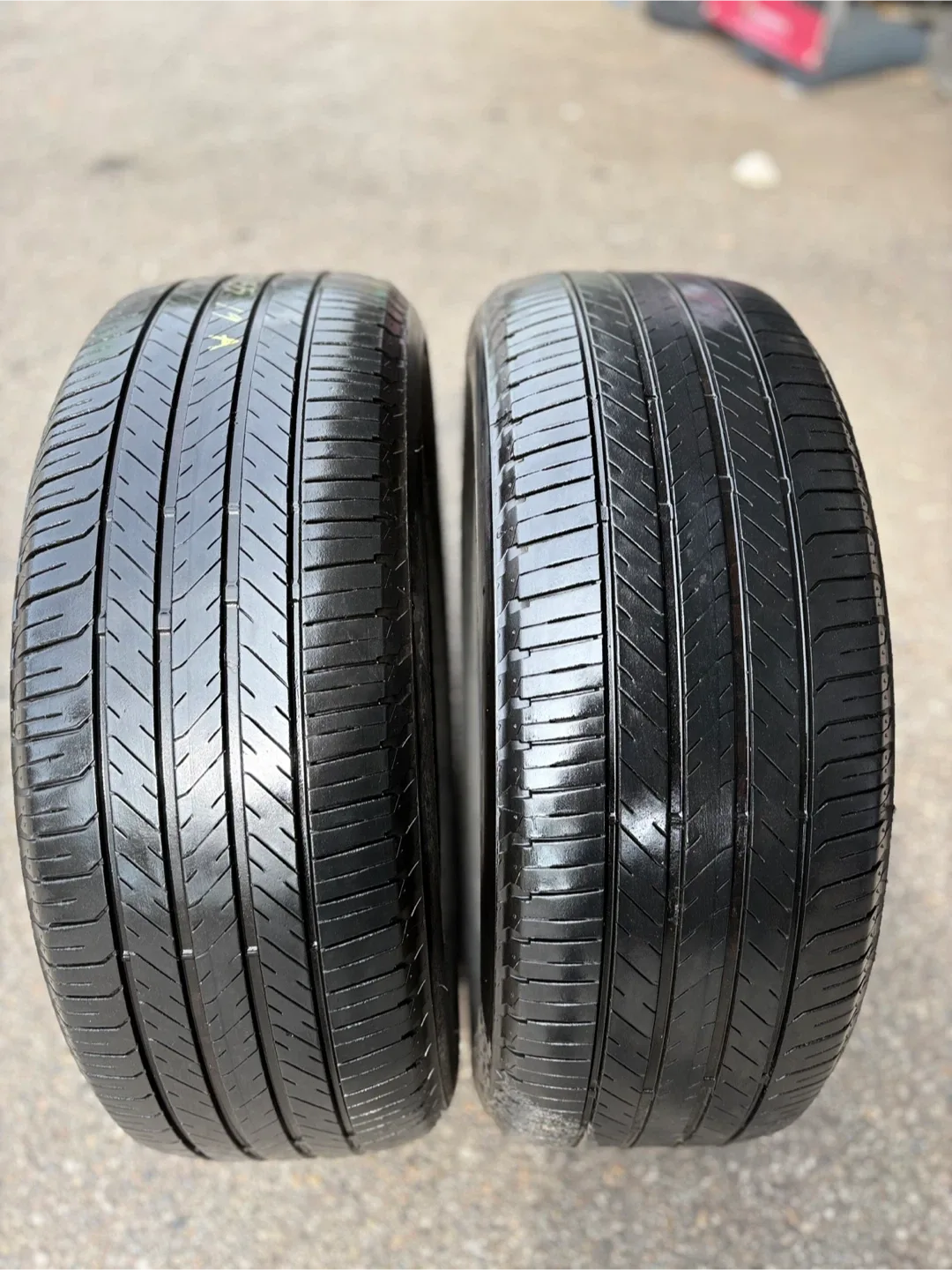 중고타이어 브릿지스톤 235 55 19 팝니다