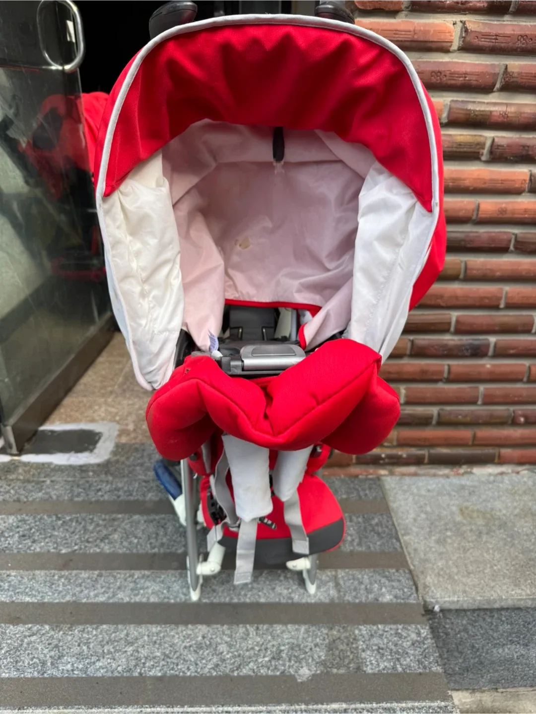 잉글레시나 트릴로지 유모차 레드