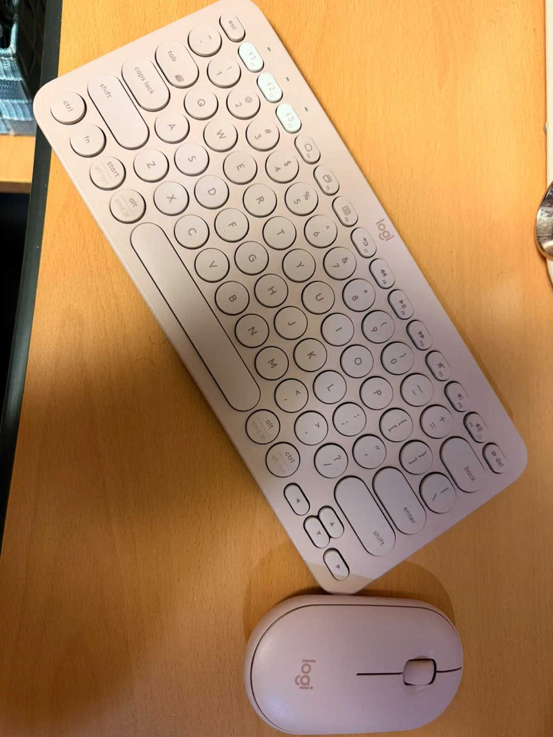 로지텍 K380 키보드+M350 마우스 핑크 세트 팝니다.