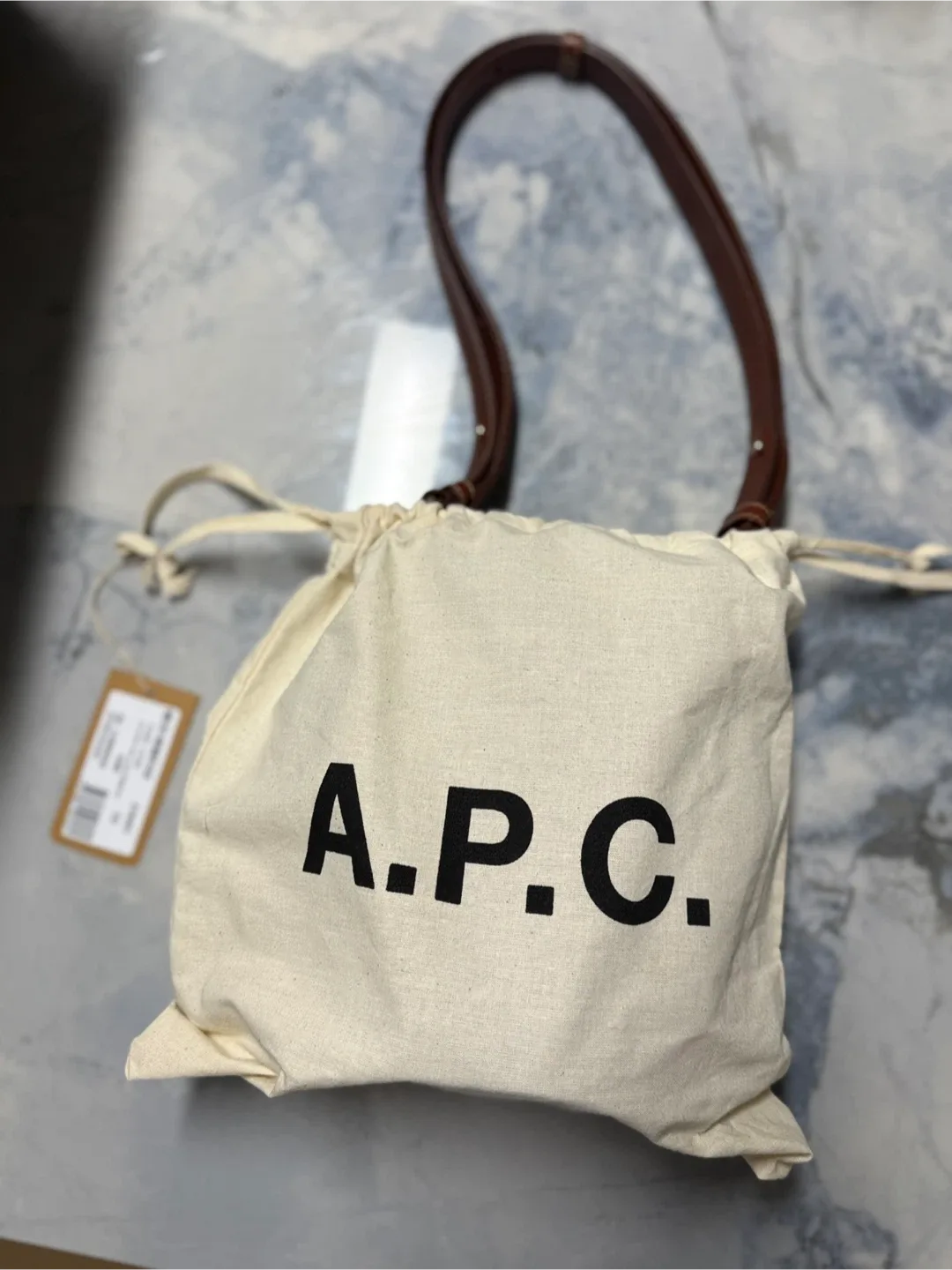 아페쎄 가죽 버킷백 가방