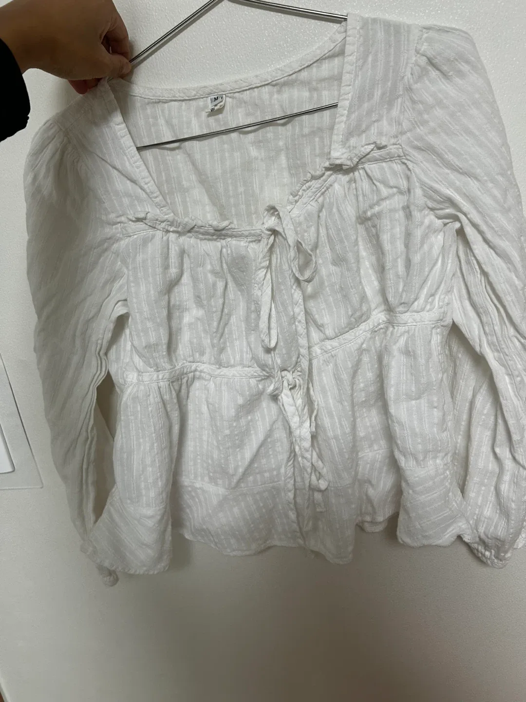 스퀘어넥 리본 블라우스