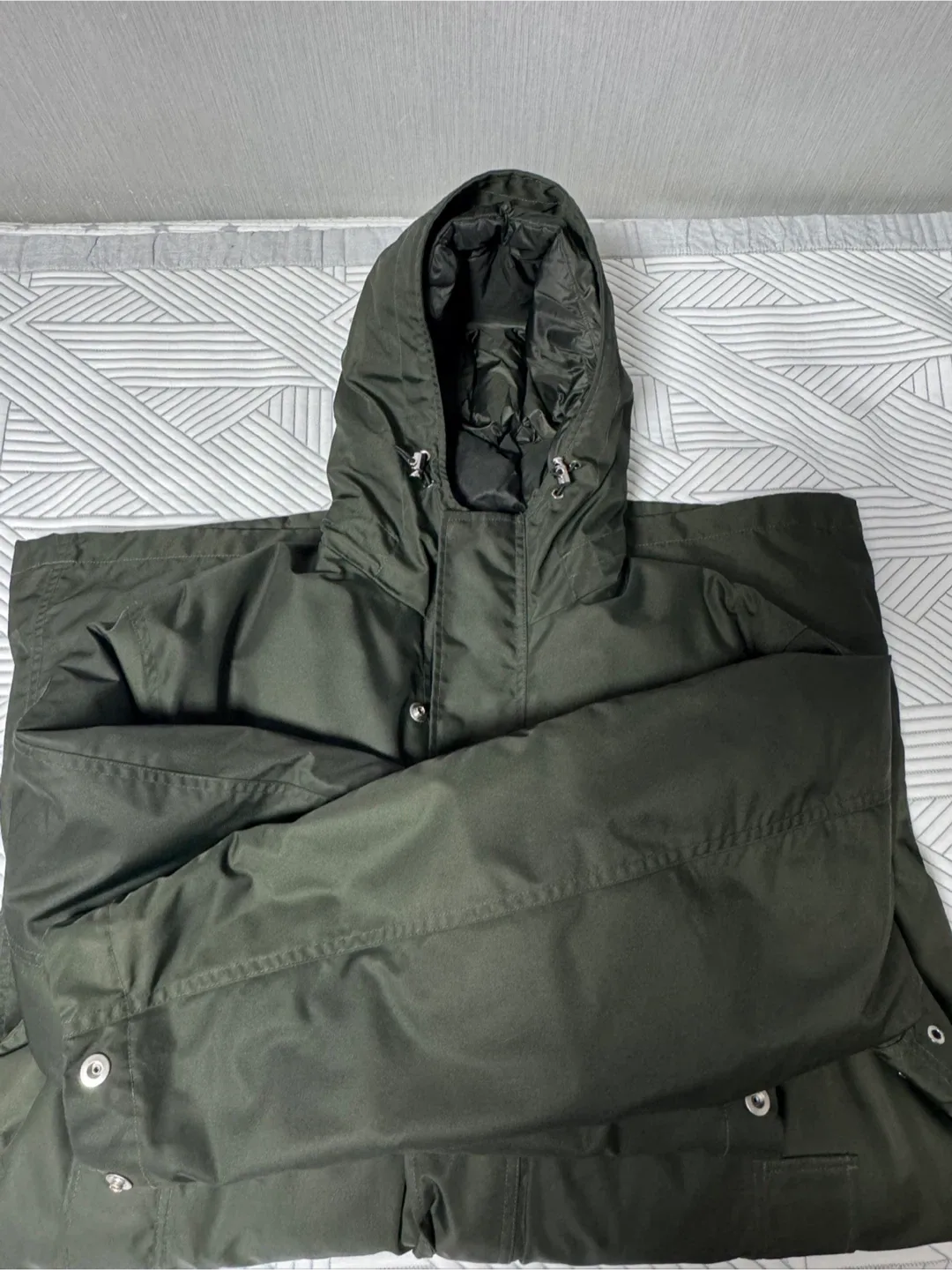 [초특가] 띠어리 투웨이 패딩 / L 사이즈 / 팝니다