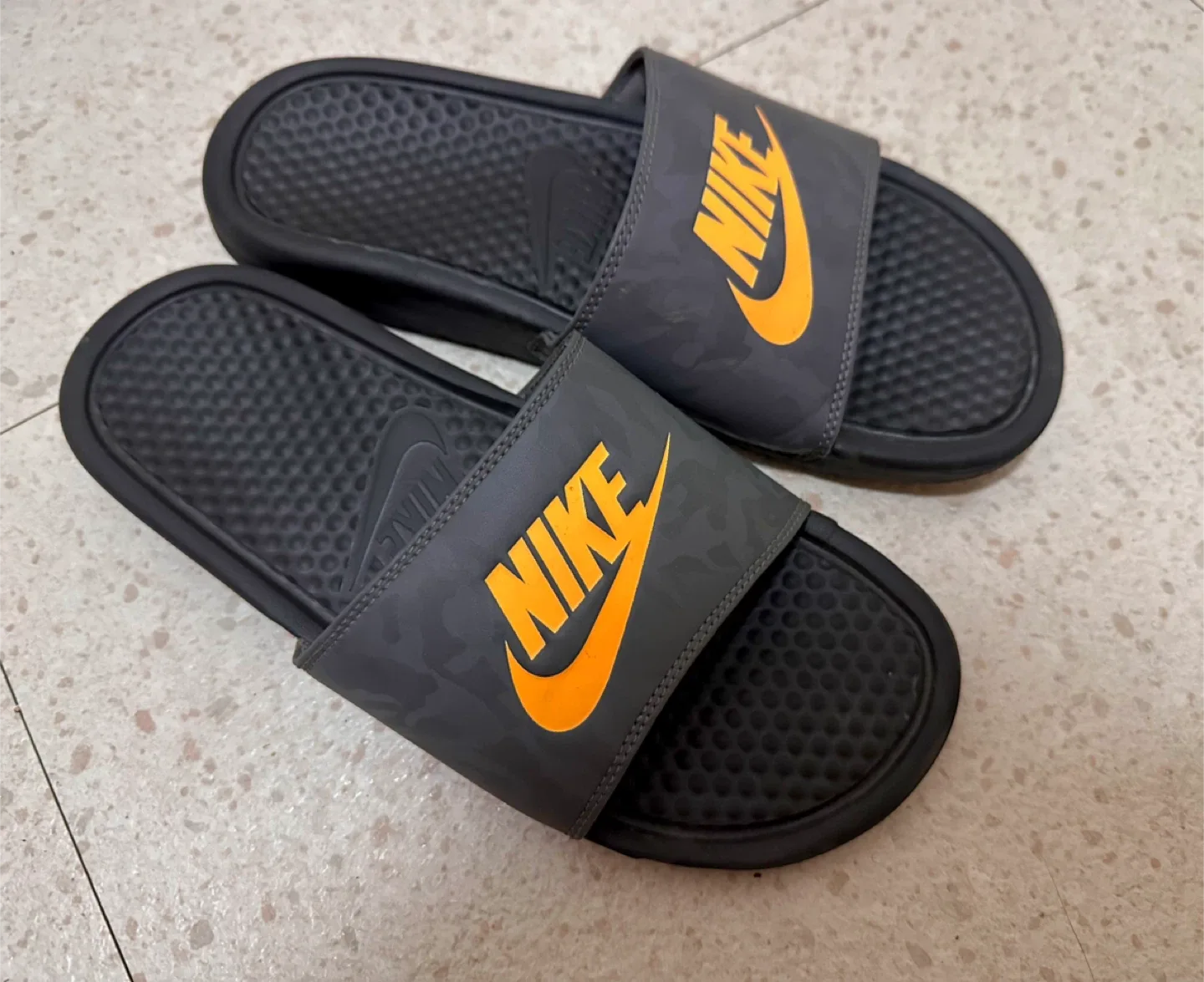나이키 슬리퍼