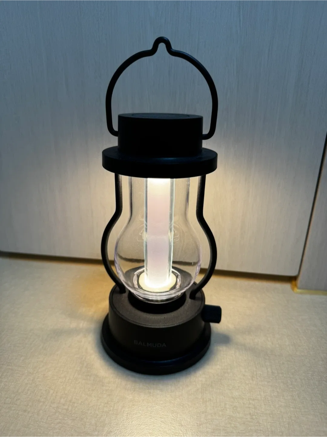 발뮤다 더 랜턴 블랙