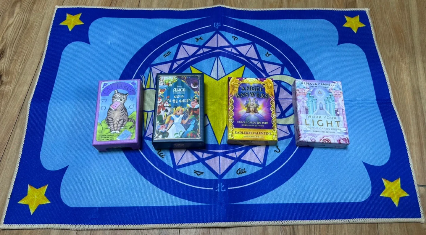중고 상태S급) 타로카드 4 종류 판매합니다!