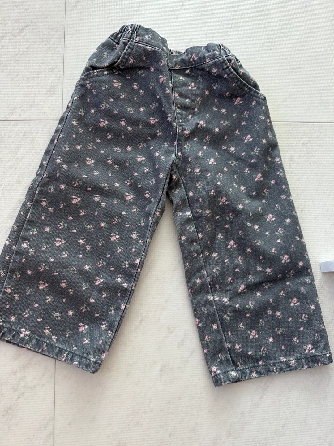 베베소유 25신상 M사이즈 바지입니다