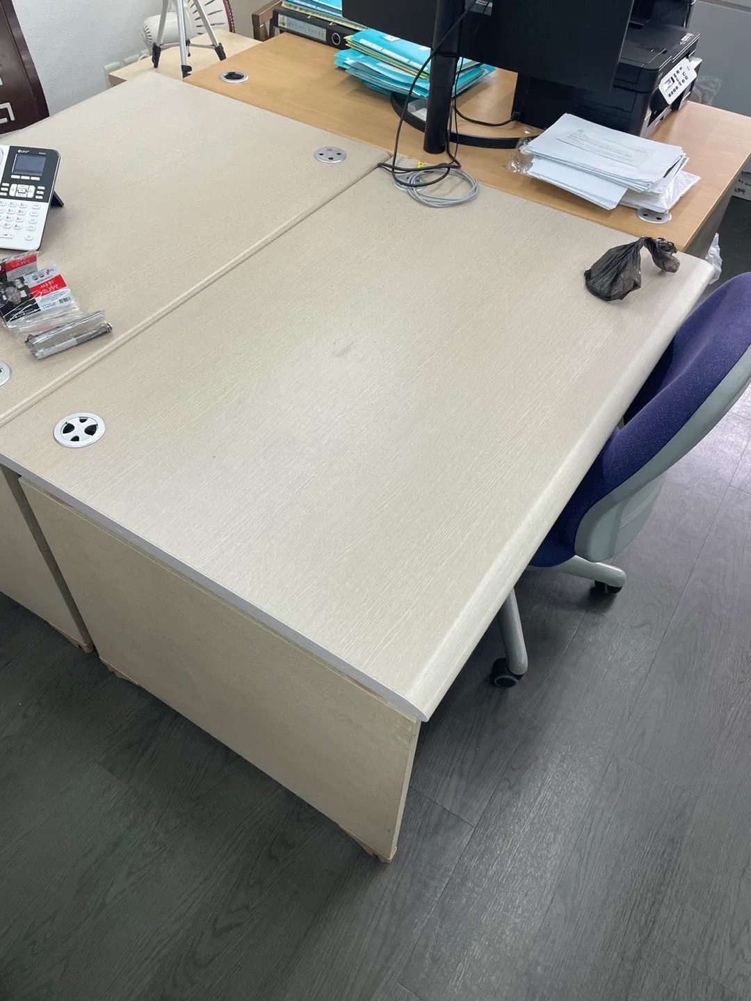 광화문 회사 / 연식이 조금 있는 사무용 책상 나눔합니다