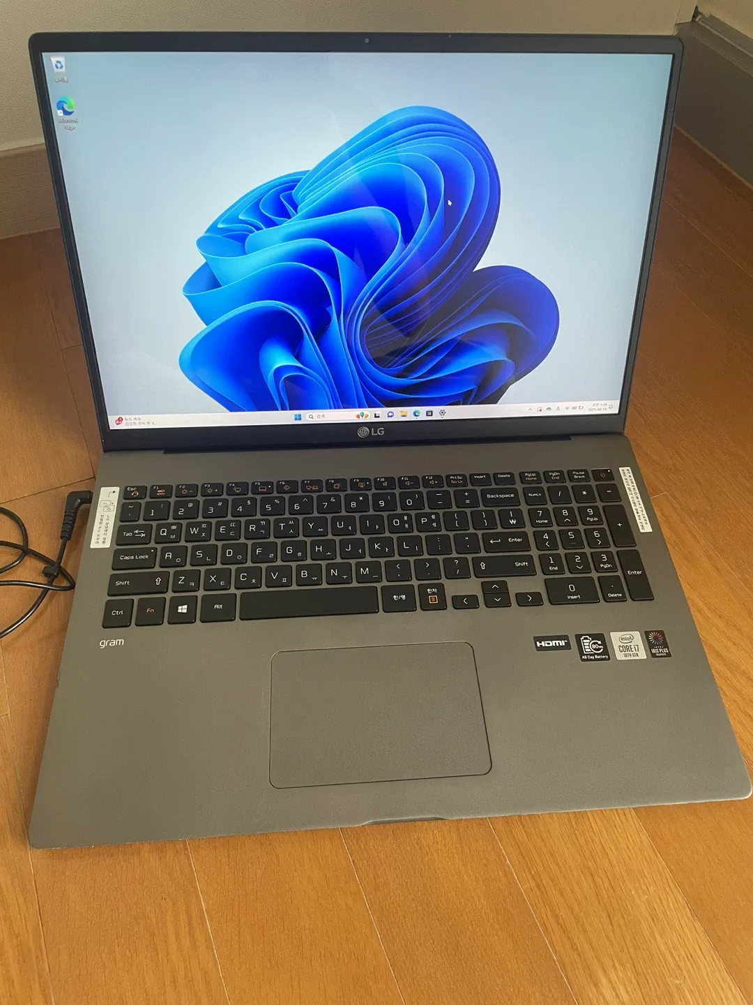 LG 그램 17Z90N-VA7BK 입니다